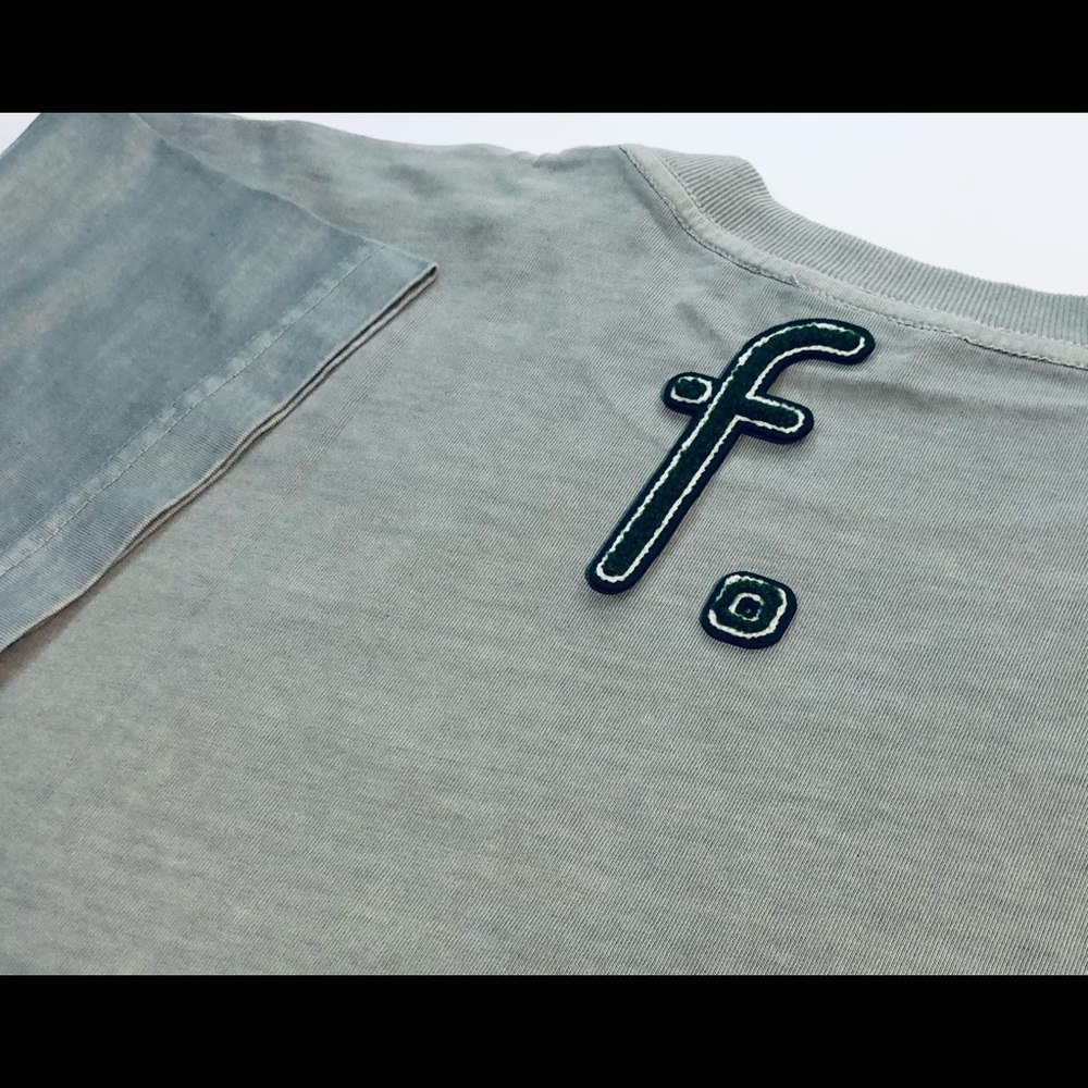 featured. shirt